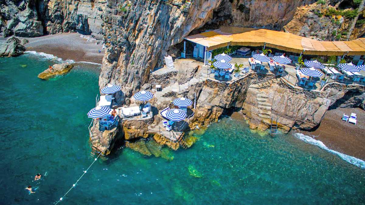 Positano: confronto tra Spiaggia Grande, Fornillo, Laurito e Arienzo